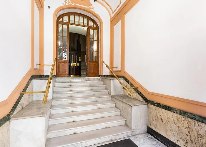 Konukevi Iron Cityaus Termini 4*